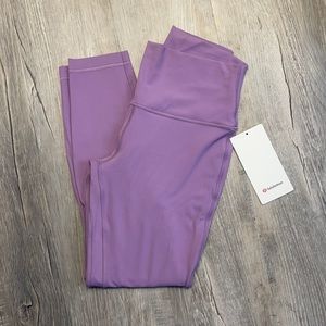 NEW WITH TAGS LULULEMON ALIGN 25’’ LEGGINGS